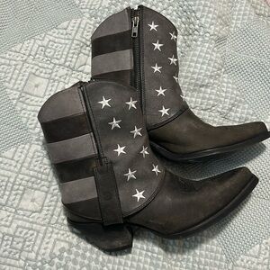 Crush by Durango Fold-Down Black Flag Bootie size 6.5m